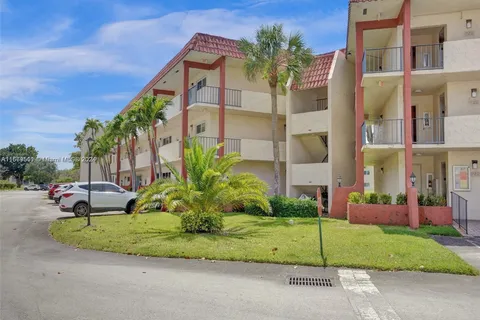 411 S Hollybrook Dr # 207, Pembroke Pines FL 33025