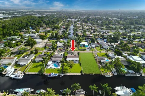 4481 SW 34th Ter, Dania Beach FL 33312