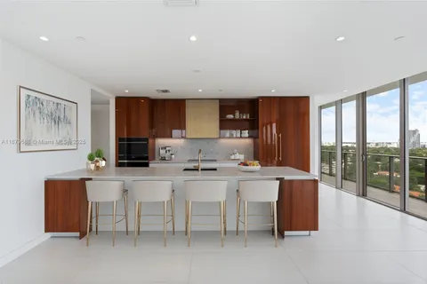 2678 Tigertail Ave, Miami FL 33133