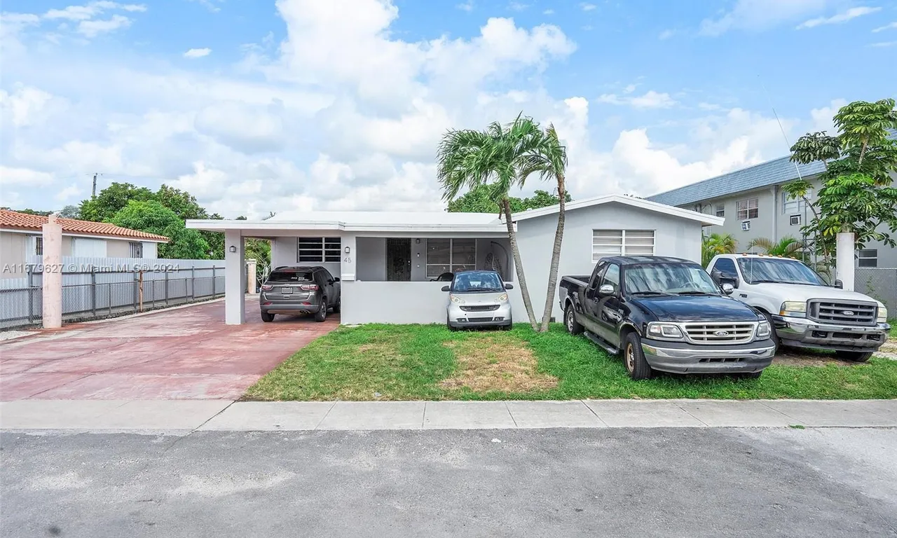 45 W 37th St, Hialeah FL 33012