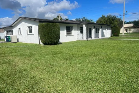 16701 SW 277th St, Homestead FL 33031