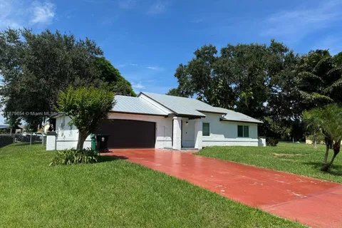 1663 SW Ruiz Ter, Port St. Lucie FL 34953