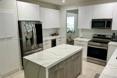 712 Tulip Cir # 0, Weston FL 33327