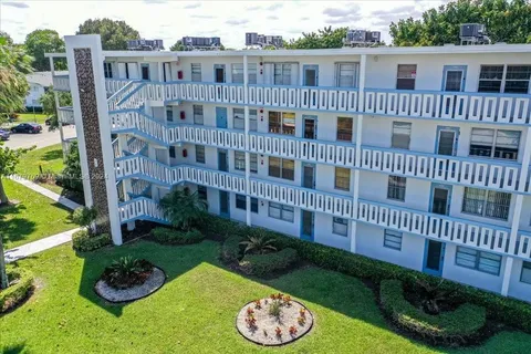 4025 Swansea B # B, Deerfield Beach FL 33442