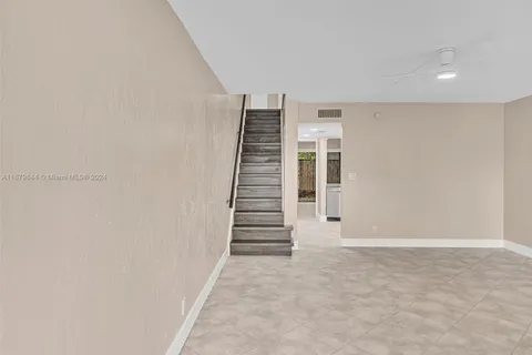 5253 SW 40th Ave # 29, Dania Beach FL 33314