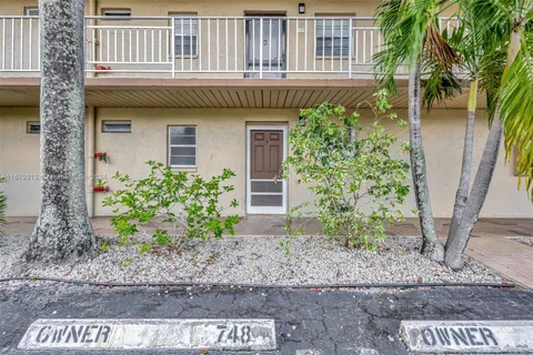 330 NE 26th Ave # 1050, Boynton Beach FL 33435