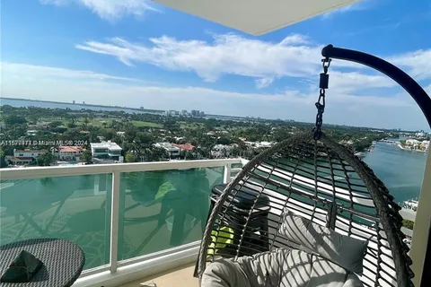 5600 Collins # 16P, Miami Beach FL 33140