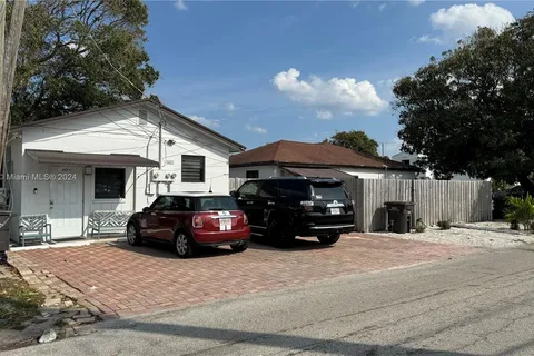 443 Kern St, West Palm Beach FL 33405