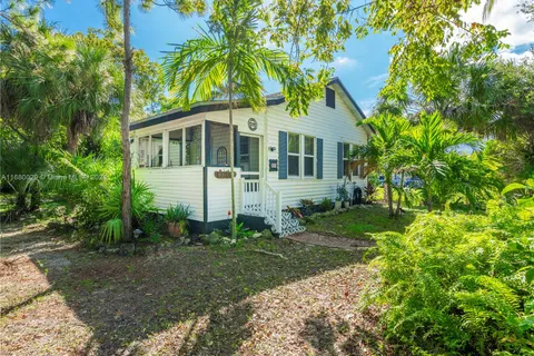 229 SW 3rd Pl, Dania Beach FL 33004