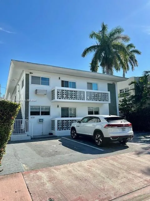 1231 Pennsylvania Ave # 9, Miami Beach FL 33139