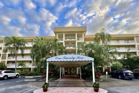 4000 Cypress Grove Way # 302, Pompano Beach FL 33069