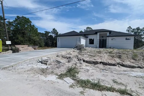 469 Long Ave, Lehigh Acres FL 33794