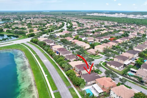 9469 SW 224th Ter, Cutler Bay FL 33190