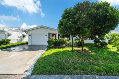 2112 SW 13th Pl, Boynton Beach FL 33426