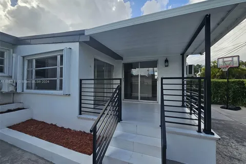 5831 SW 13th St, West Miami FL 33144