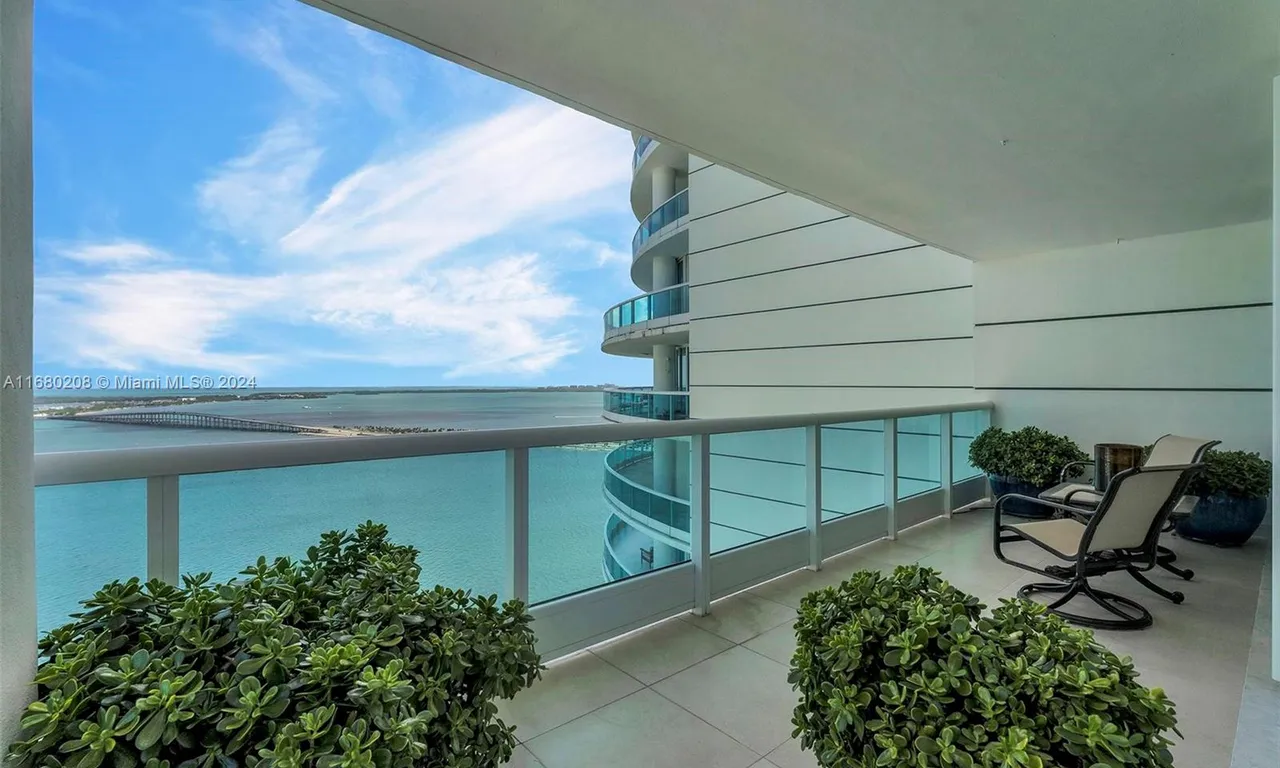 2127 Brickell Ave # 3304, Miami FL 33129