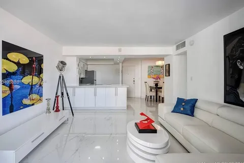 1658 Bay Rd # 703, Miami Beach FL 33139