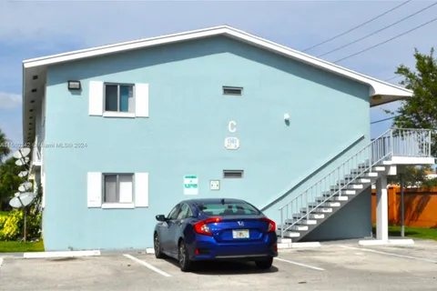 1501 Crescent Cir # C26, Lake Park FL 33403