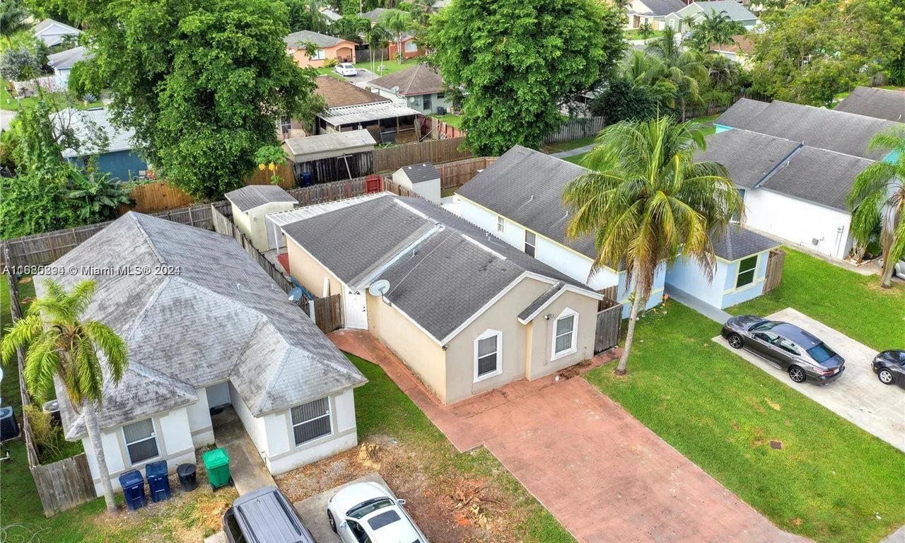 768 SW 9th St, Florida City FL 33034