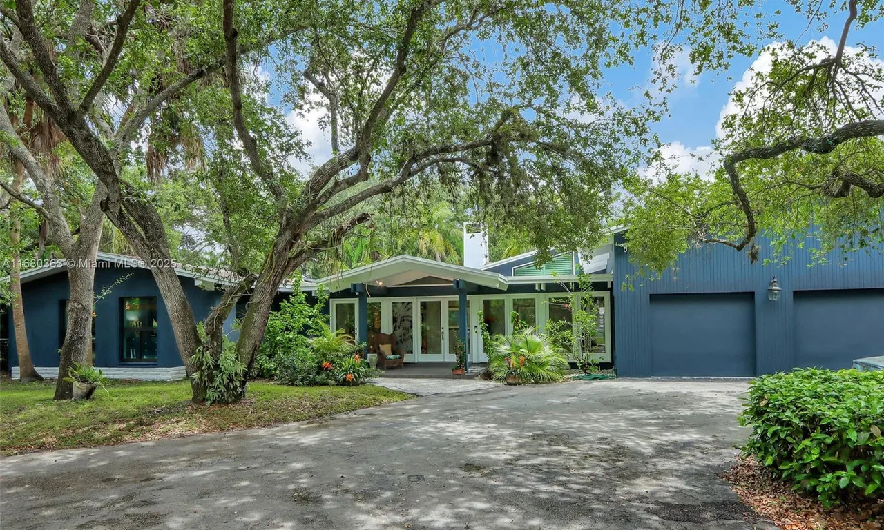 9290 SW 117th Ter, Pinecrest FL 33176