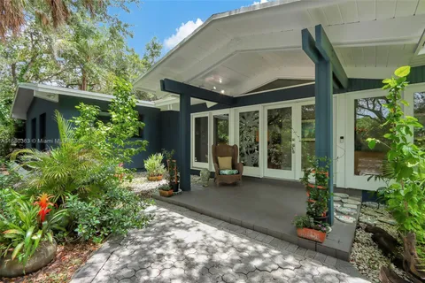 9290 SW 117th Ter, Pinecrest FL 33176