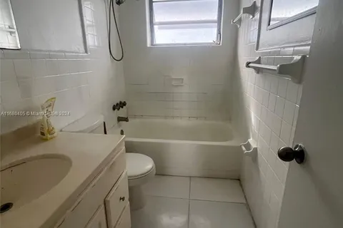 759 Meridian Ave # 4, Miami Beach FL 33139