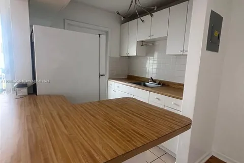 759 Meridian Ave # 4, Miami Beach FL 33139