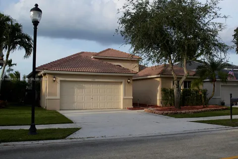 1380 Meadows Blvd, Weston FL 33327