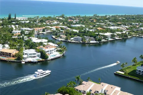 21050 Point PL # 2906, Aventura FL 33180