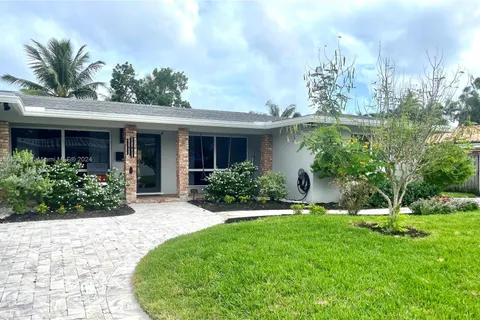 1705 NE 24th St, Wilton Manors FL 33305