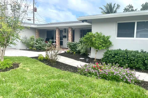 1705 NE 24th St, Wilton Manors FL 33305