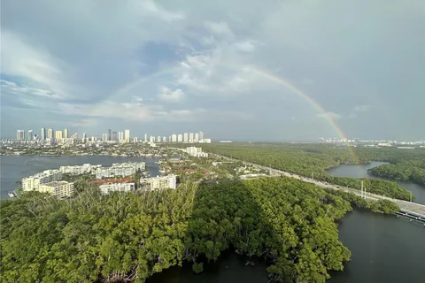 16385 Biscayne Blvd # 2716, North Miami Beach FL 33160