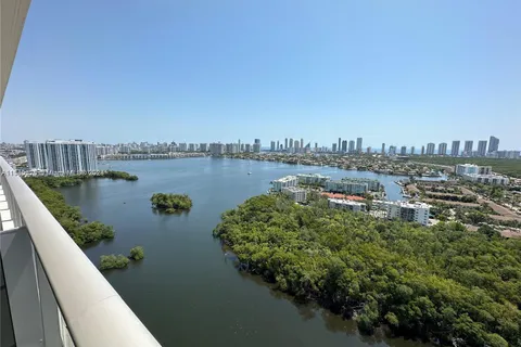 16385 Biscayne Blvd # 2716, North Miami Beach FL 33160