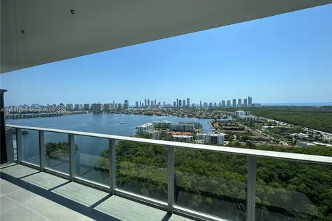 16385 Biscayne Blvd # 2716, North Miami Beach FL 33160