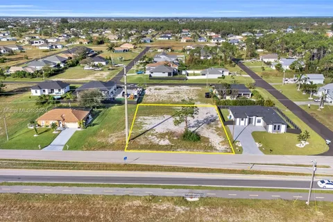 2206 N EL Dorado Blvd, Cape Coral FL 33993