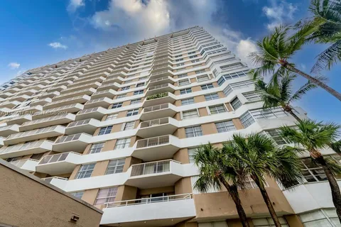 1985 S Ocean Dr # 2Q, Hallandale Beach FL 33009