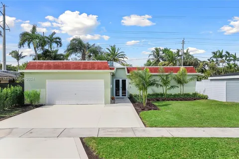 8614 SW 102nd Pl, Miami FL 33173