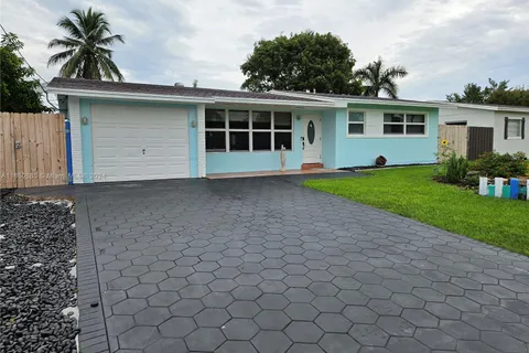 5721 SW 57th St, Davie FL 33314