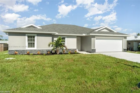 1030 NE 13th Pl, Cape Coral FL 33909