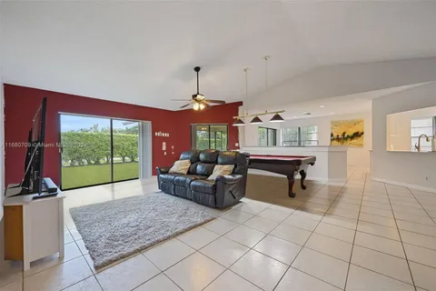 9587 Trivolo Pl, Boca Raton FL 33434