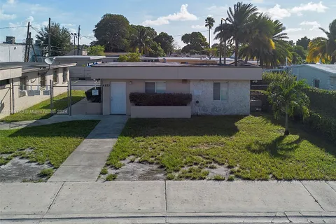 4825 E 4th Ave, Hialeah FL 33013