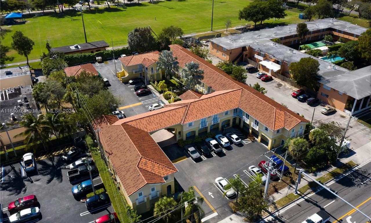 9720 SW 184th St # 211, Cutler Bay FL 33157