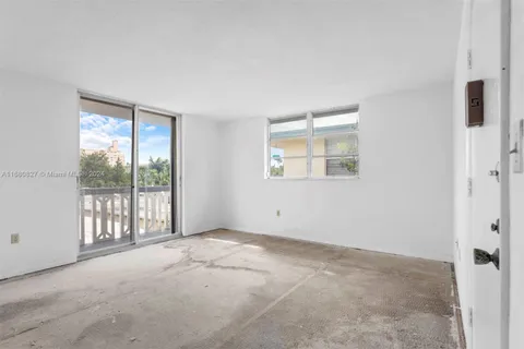 921 Jefferson Ave # 4F, Miami Beach FL 33139