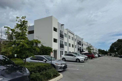 14752 NE 6th Ave # 217, Miami FL 33161