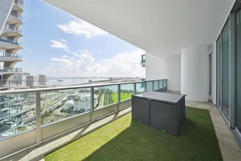 900 Biscayne Blvd # 2908, Miami FL 33132