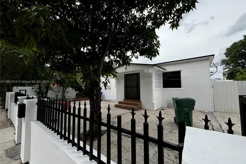 729 NW 55th St, Miami FL 33127