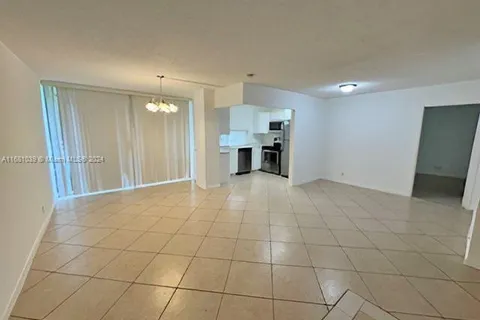 17021 N Bay Rd # 124, Sunny Isles Beach FL 33160