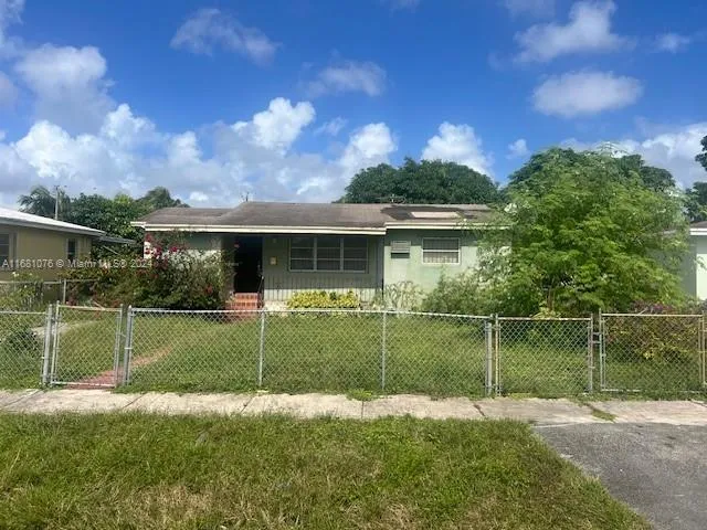 1365 NW 130th St, North Miami FL 33167