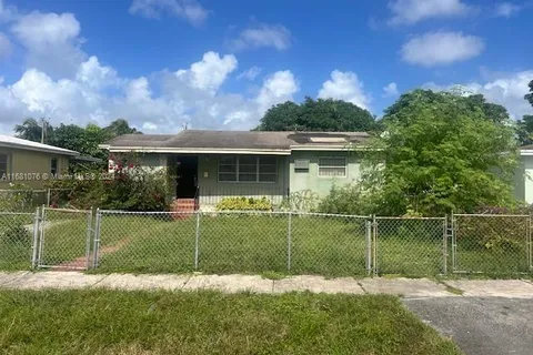 1365 NW 130th St, North Miami FL 33167