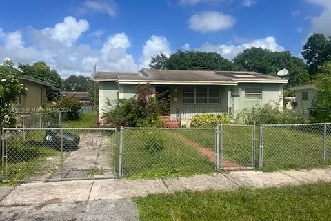 1365 NW 130th St, North Miami FL 33167